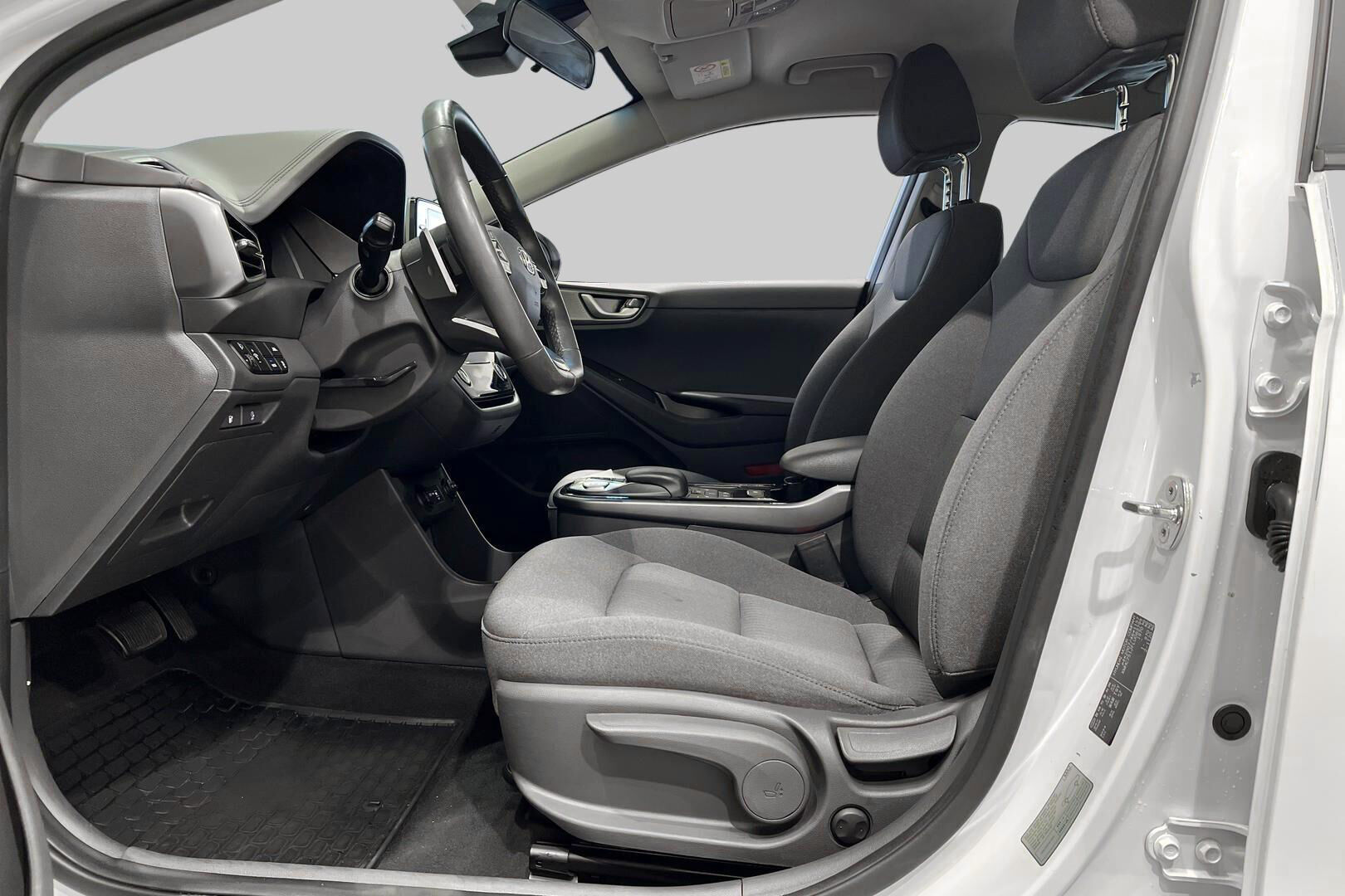 Hyundai IONIQ electric iso kuva 9