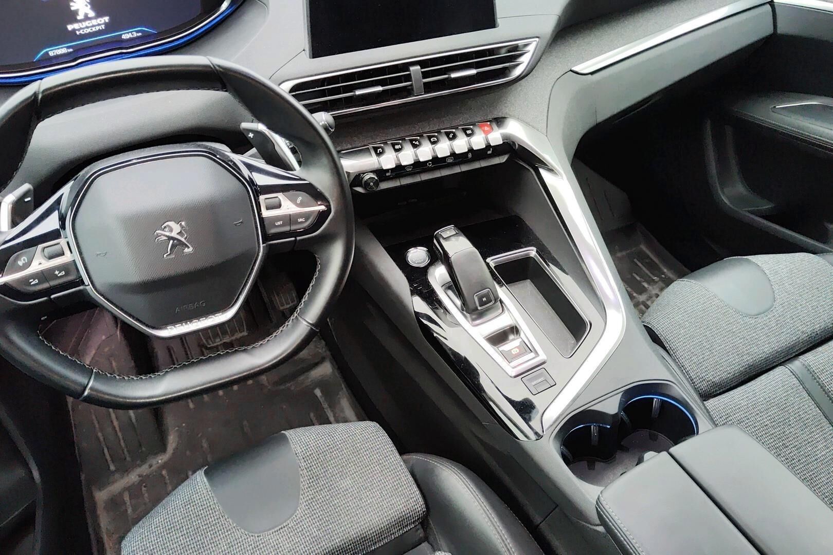 Peugeot 3008 iso kuva 3