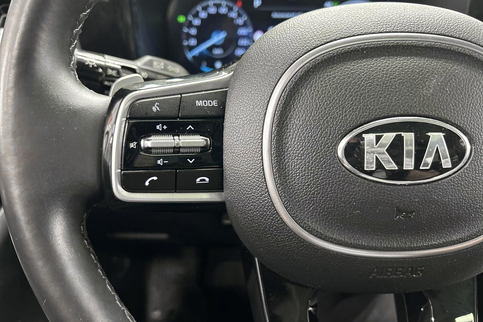 Kia Sorento iso kuva 14