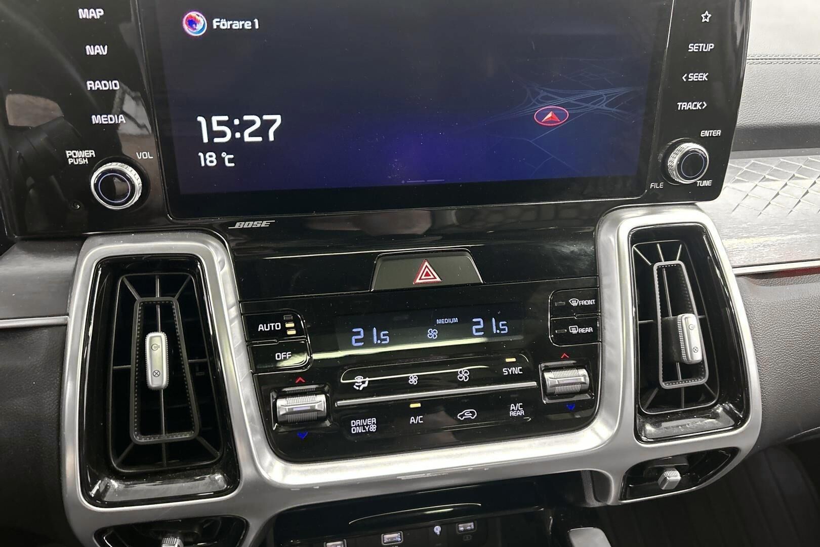 Kia Sorento iso kuva 16