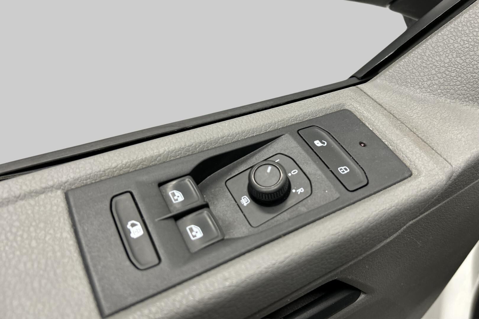 Volkswagen Transporter iso kuva 14