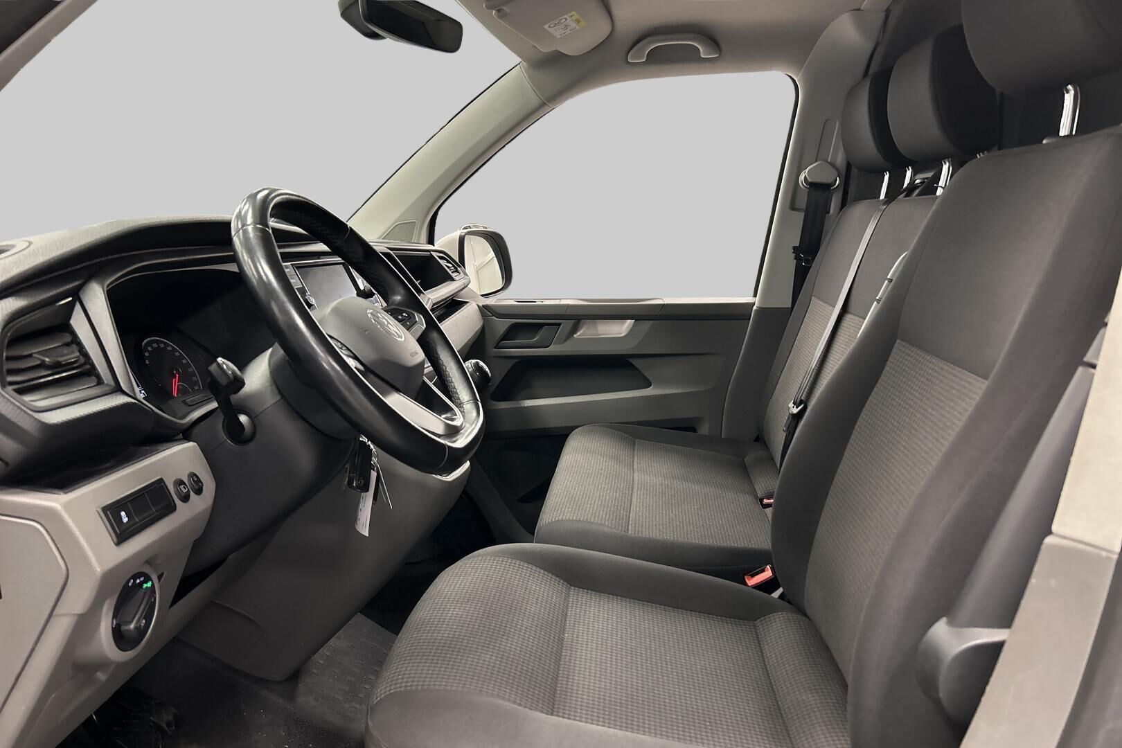 Volkswagen Transporter iso kuva 9