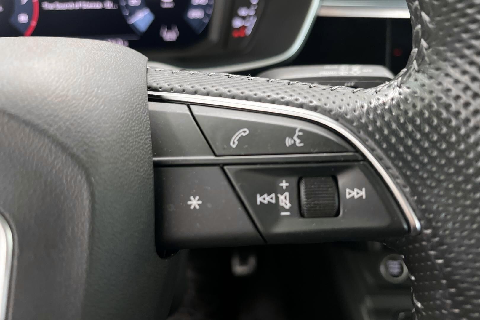 Audi Q3 iso kuva 18