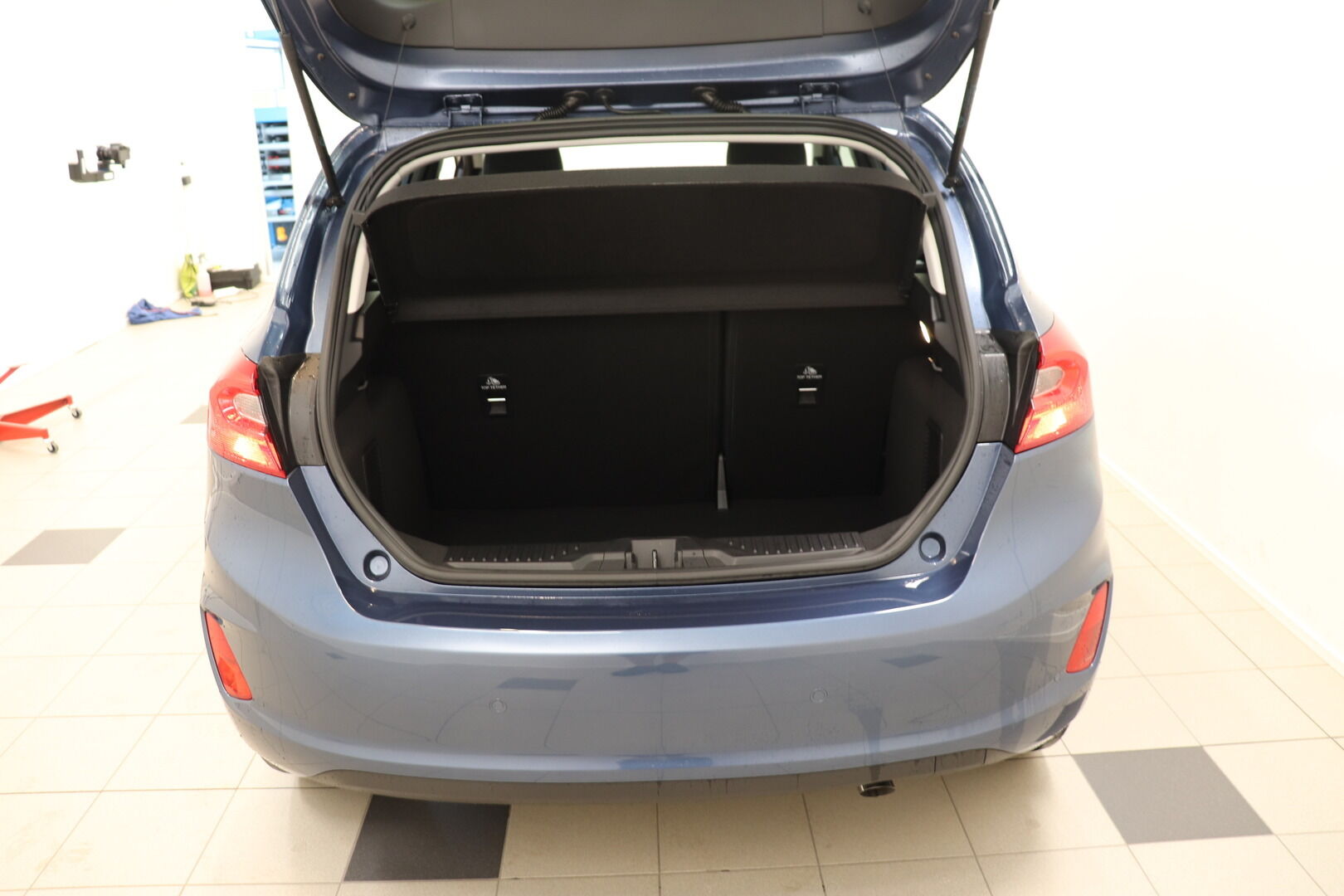 Ford Fiesta iso kuva 7