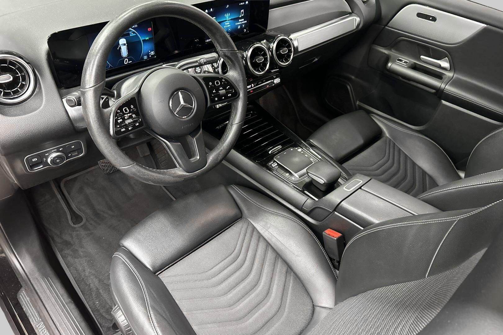 Mercedes-Benz GLB iso kuva 3