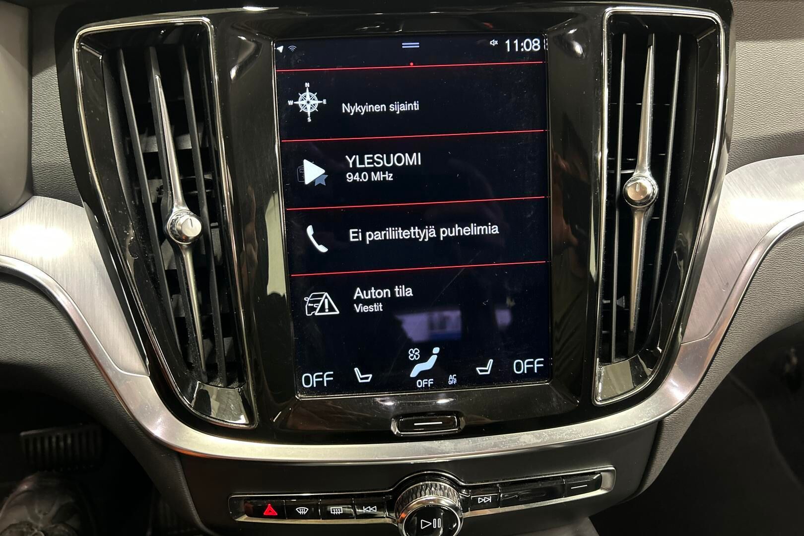Volvo V60 iso kuva 16