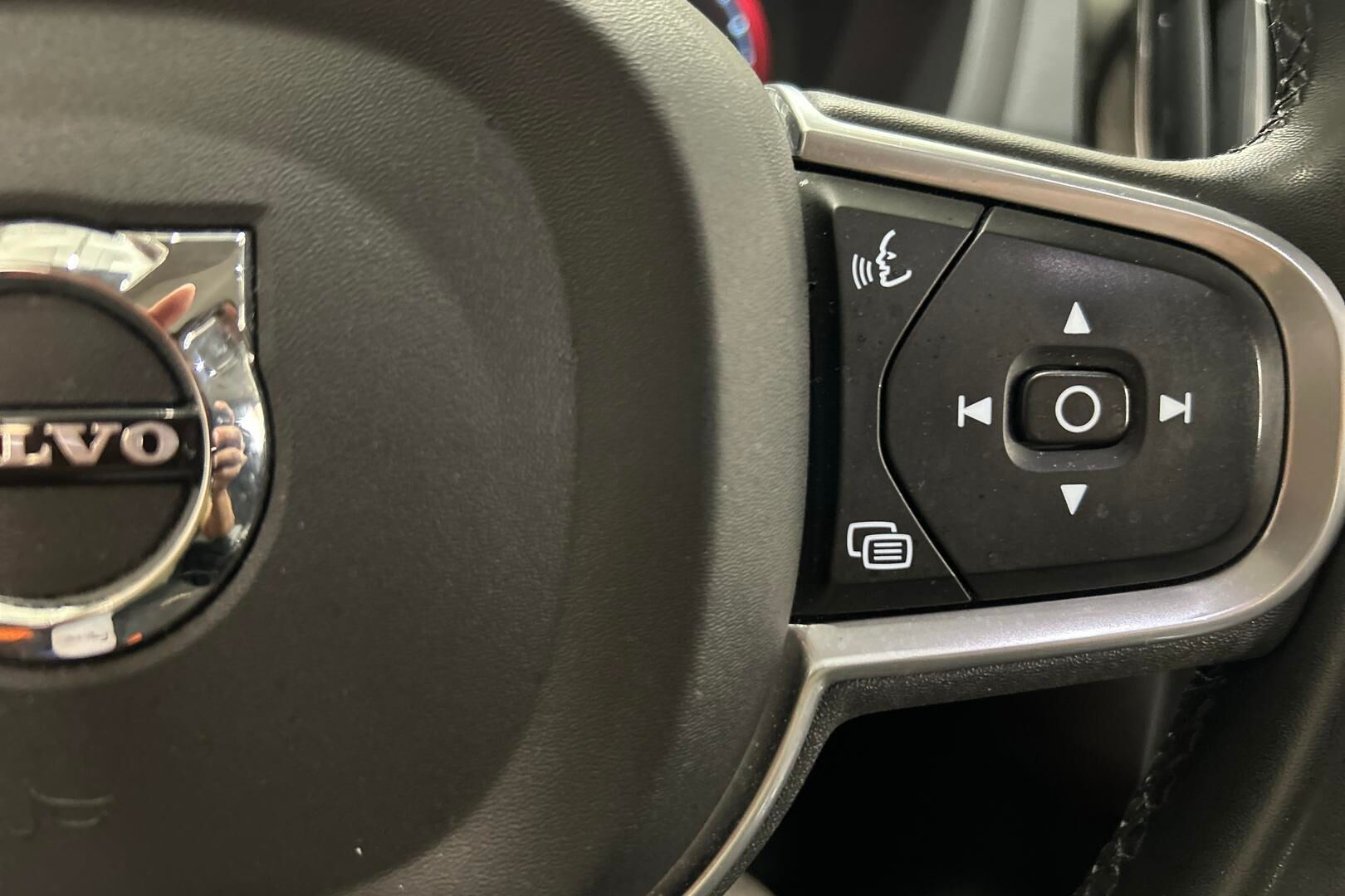 Volvo V60 iso kuva 18