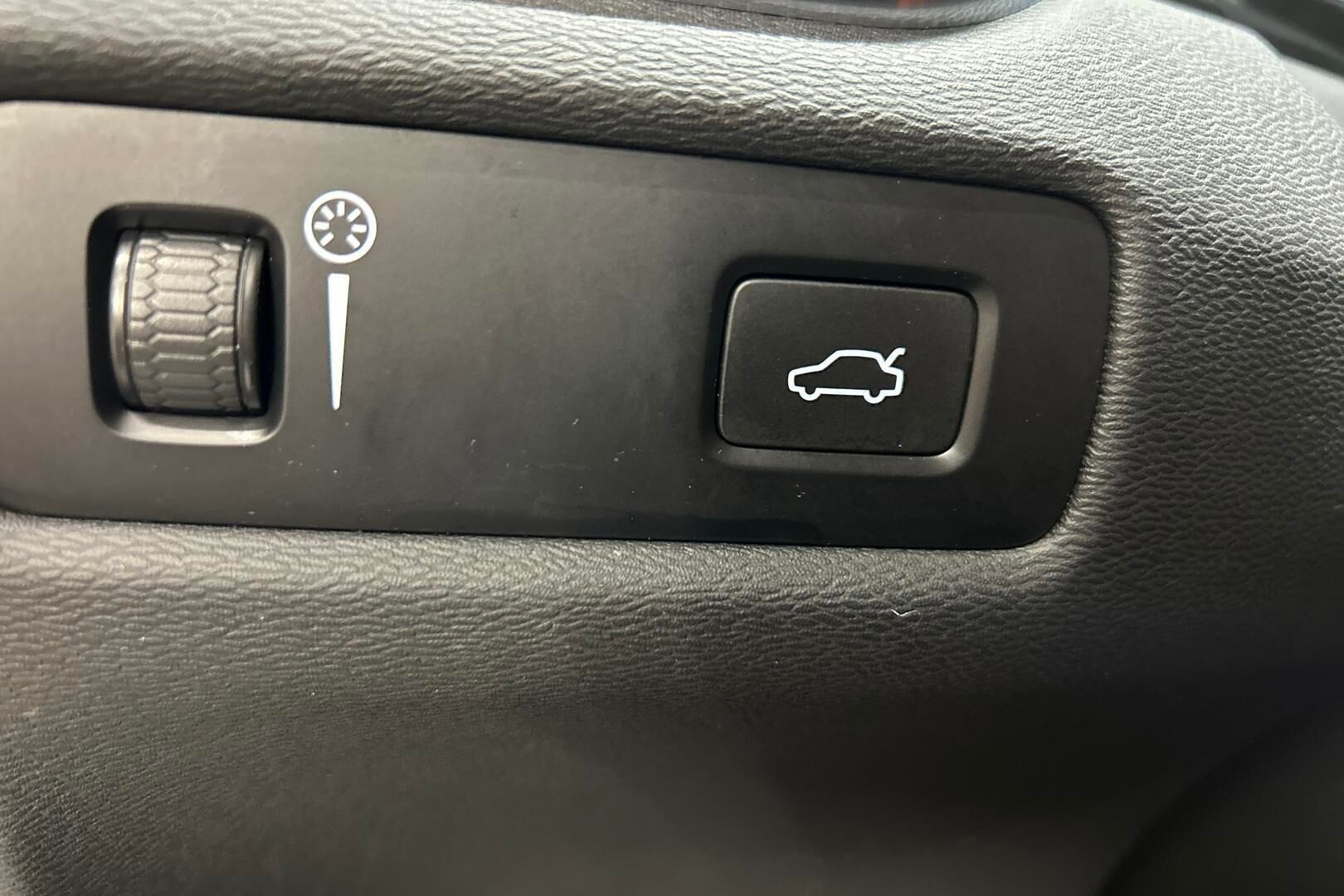 Volvo V60 iso kuva 20