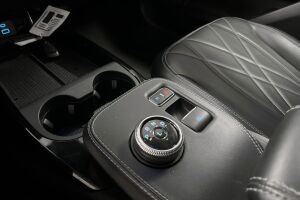 Ford Mustang Mach-E esikatselu 16