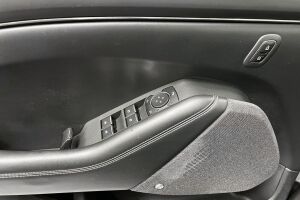 Ford Mustang Mach-E esikatselu 20