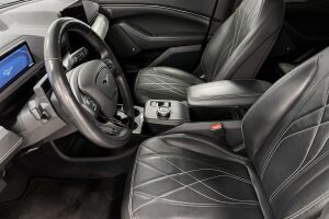 Ford Mustang Mach-E esikatselu 9