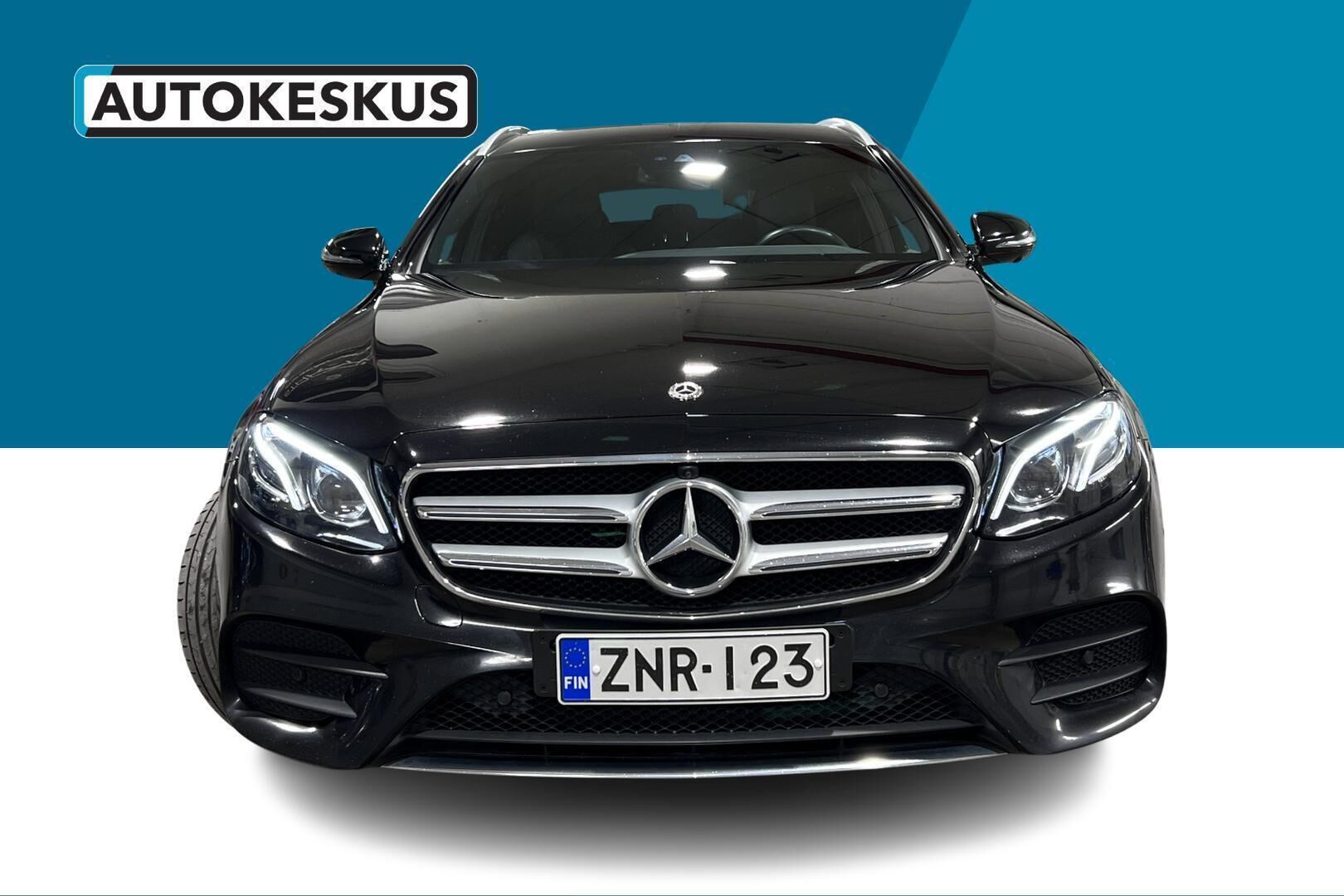 Mercedes-Benz E iso kuva 2