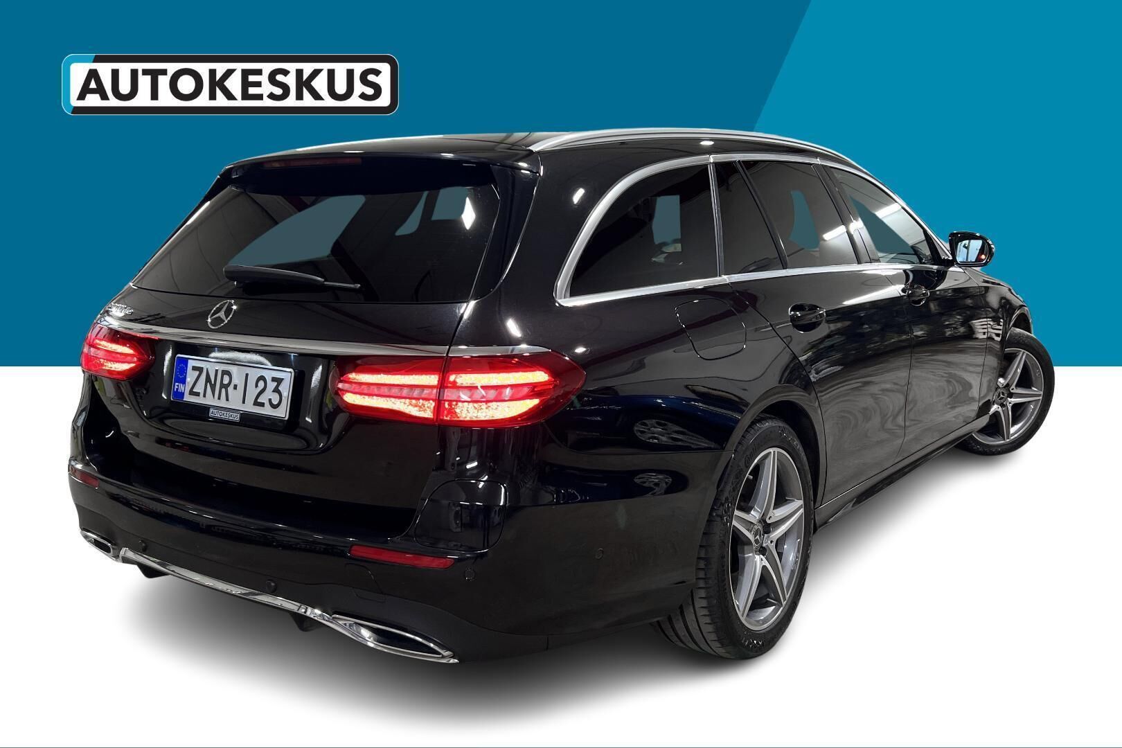 Mercedes-Benz E iso kuva 4