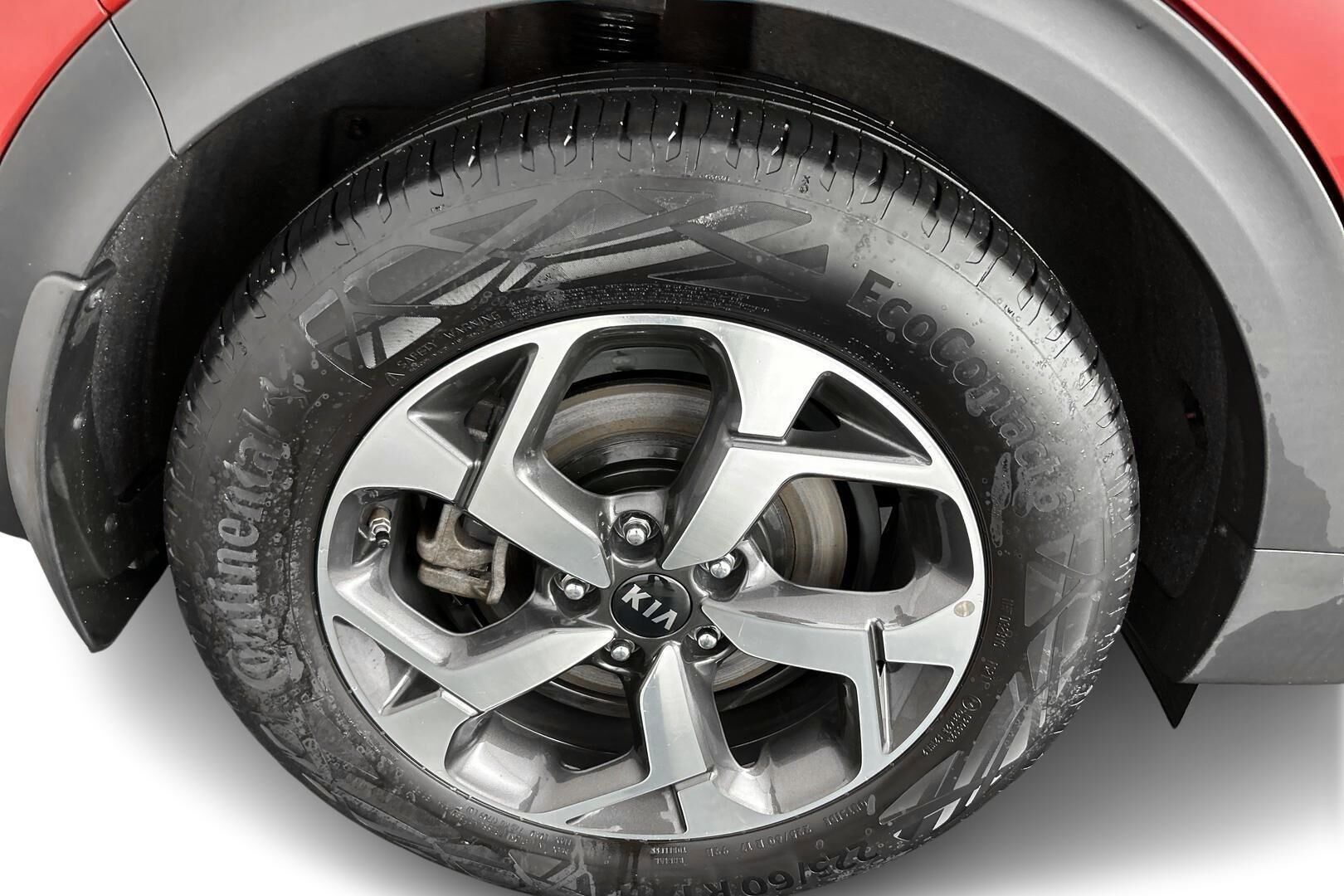 Kia Sportage iso kuva 12