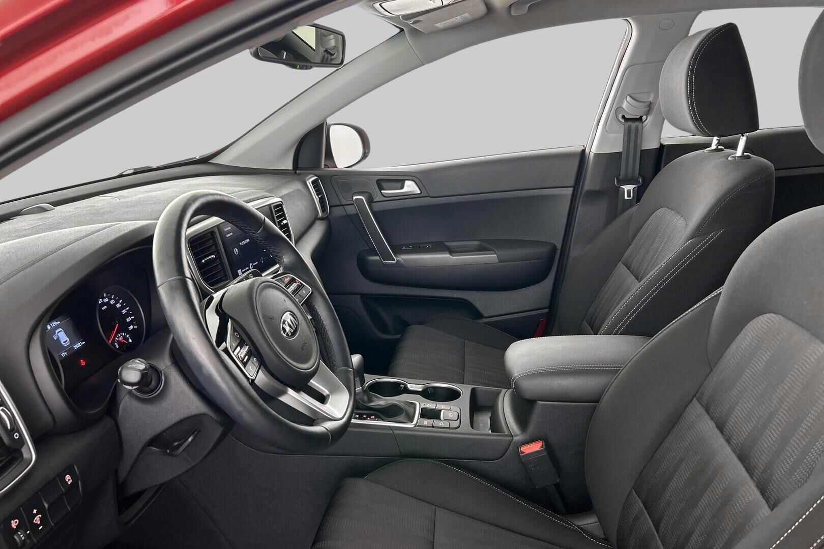 Kia Sportage iso kuva 8
