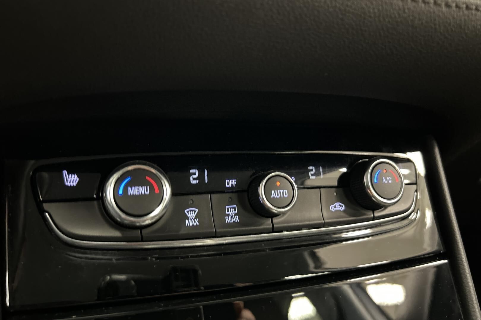 Opel Grandland X iso kuva 28