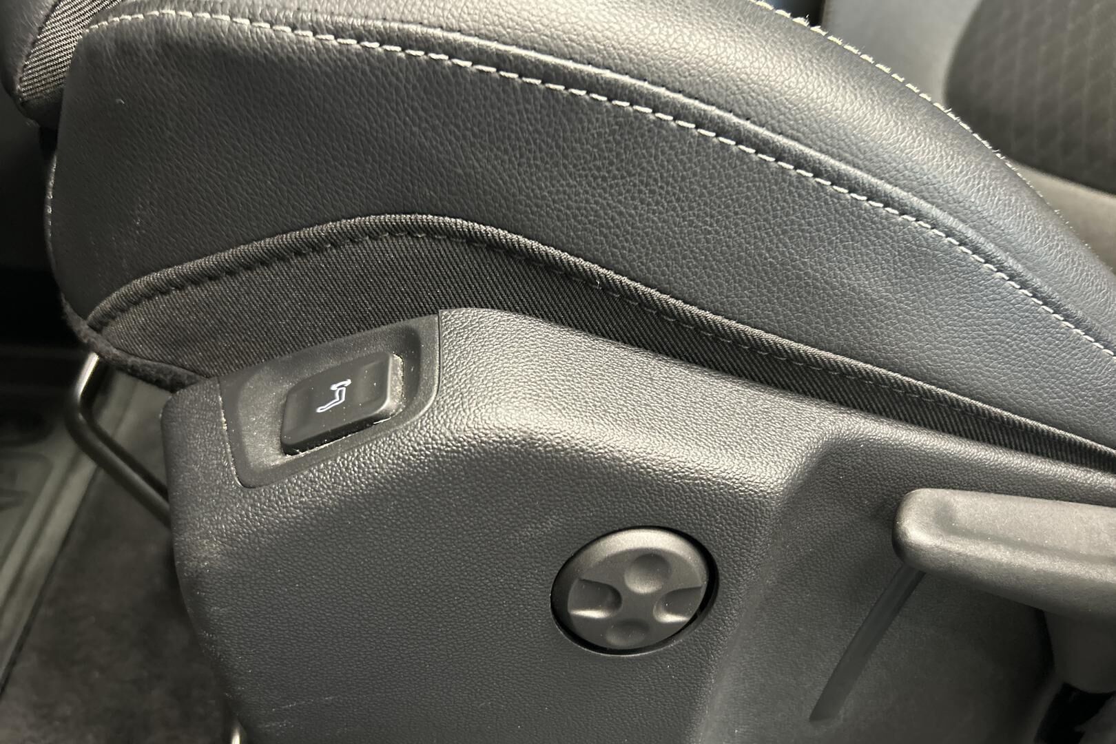 Opel Grandland X iso kuva 32