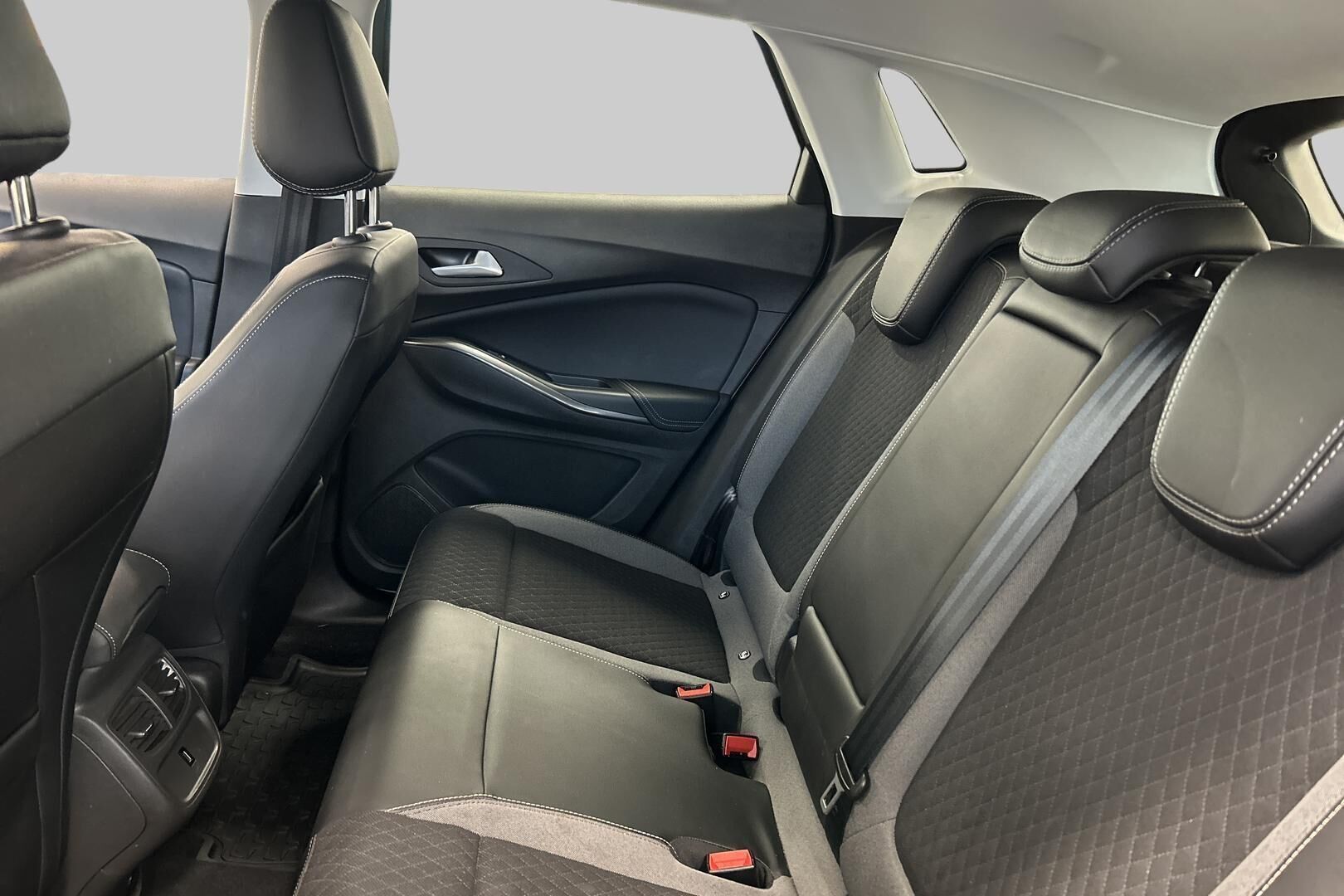 Opel Grandland X iso kuva 9