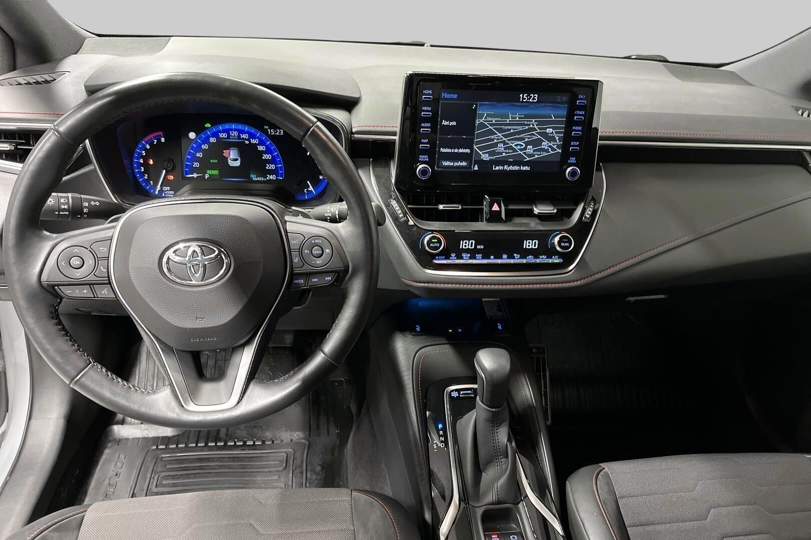 Toyota Corolla iso kuva 9
