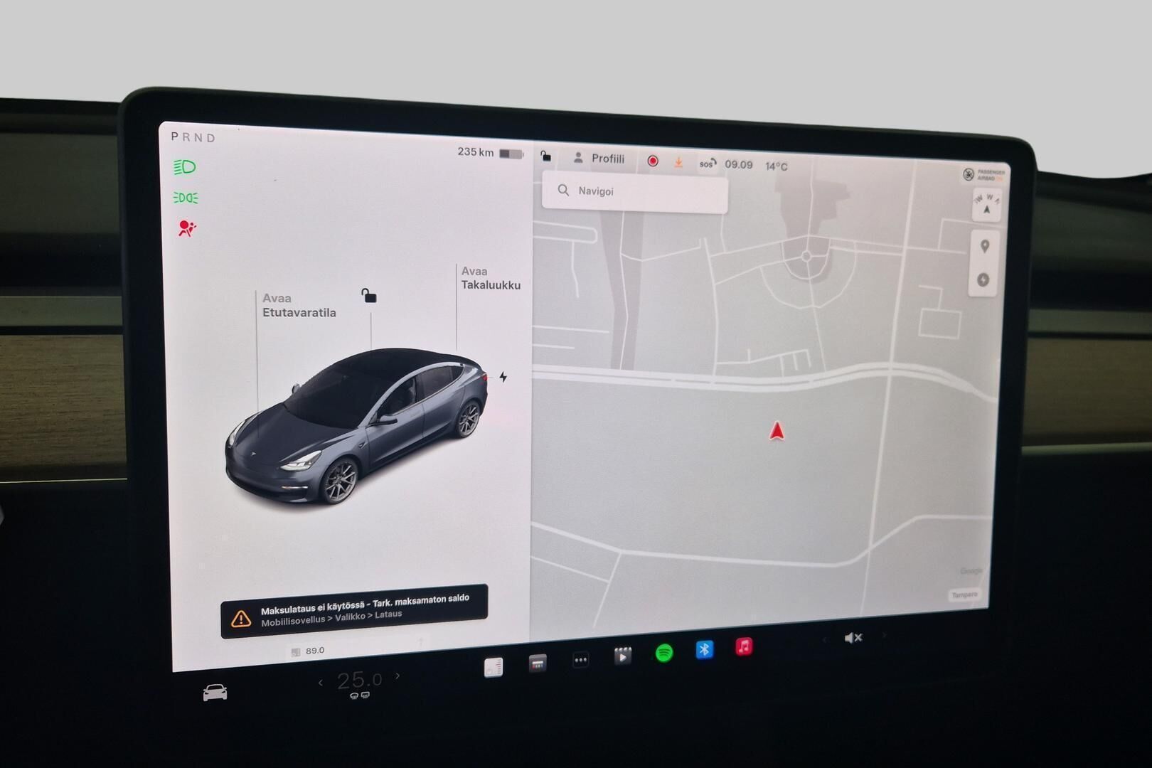 Tesla Model 3 iso kuva 12