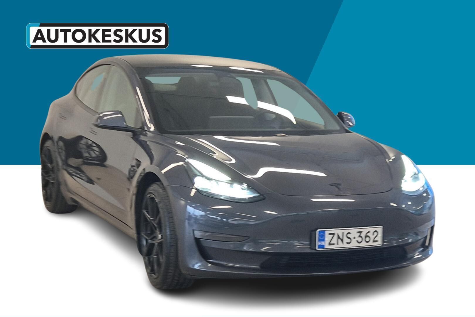 Tesla Model 3 iso kuva 2