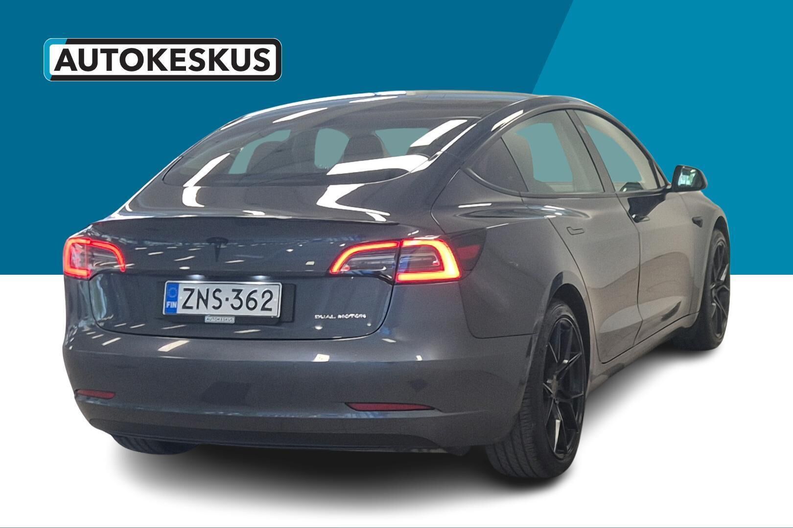 Tesla Model 3 iso kuva 4