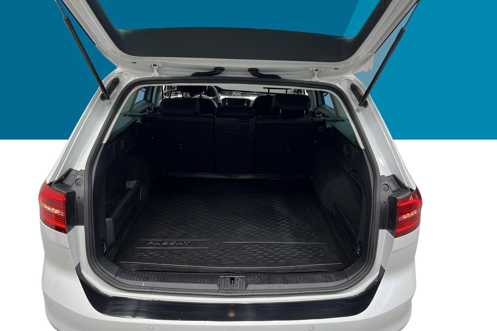 Volkswagen Passat iso kuva 12