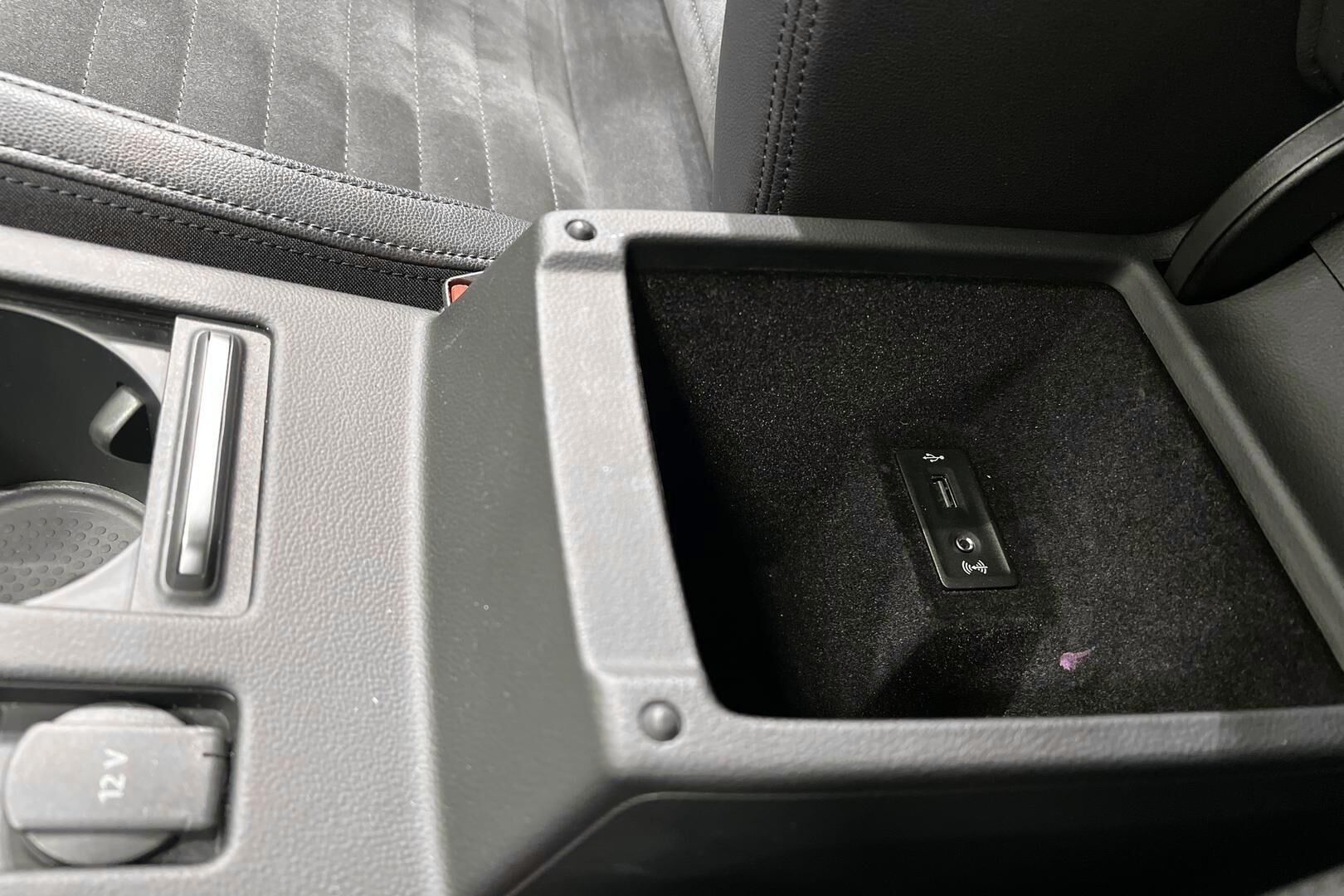 Volkswagen Passat iso kuva 22