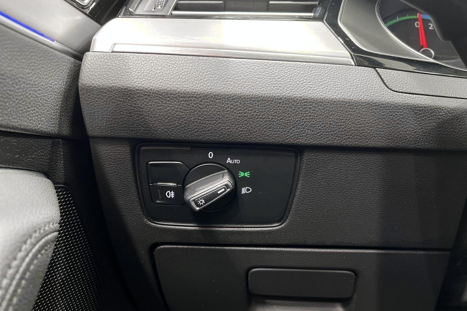 Volkswagen Passat iso kuva 26