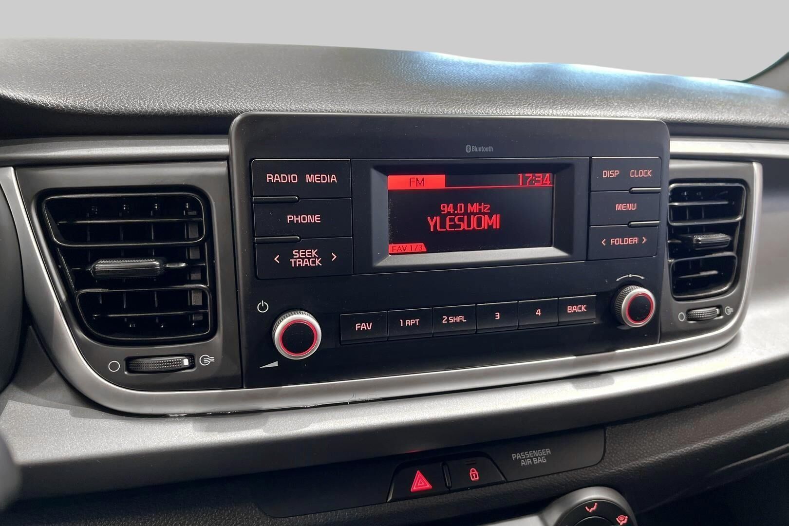 Kia Rio iso kuva 15