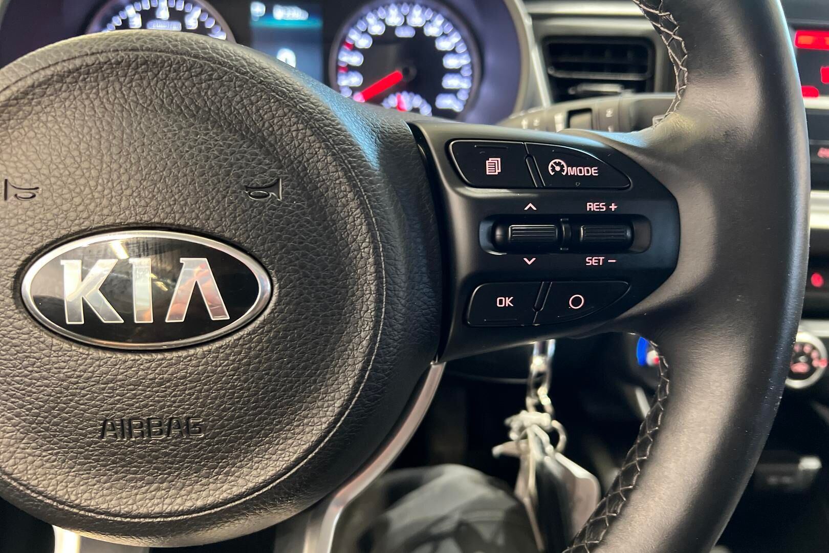 Kia Rio iso kuva 20