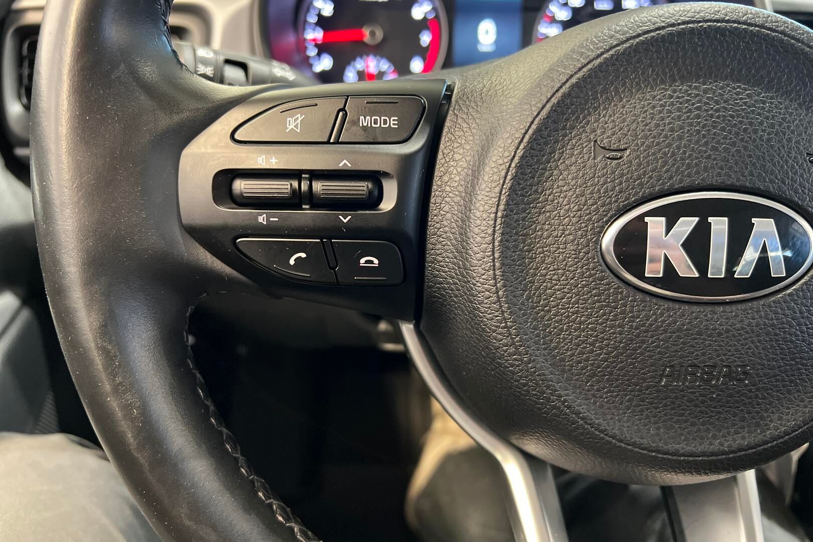 Kia Rio iso kuva 21