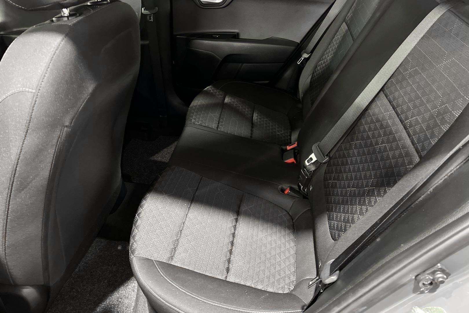 Kia Rio iso kuva 6