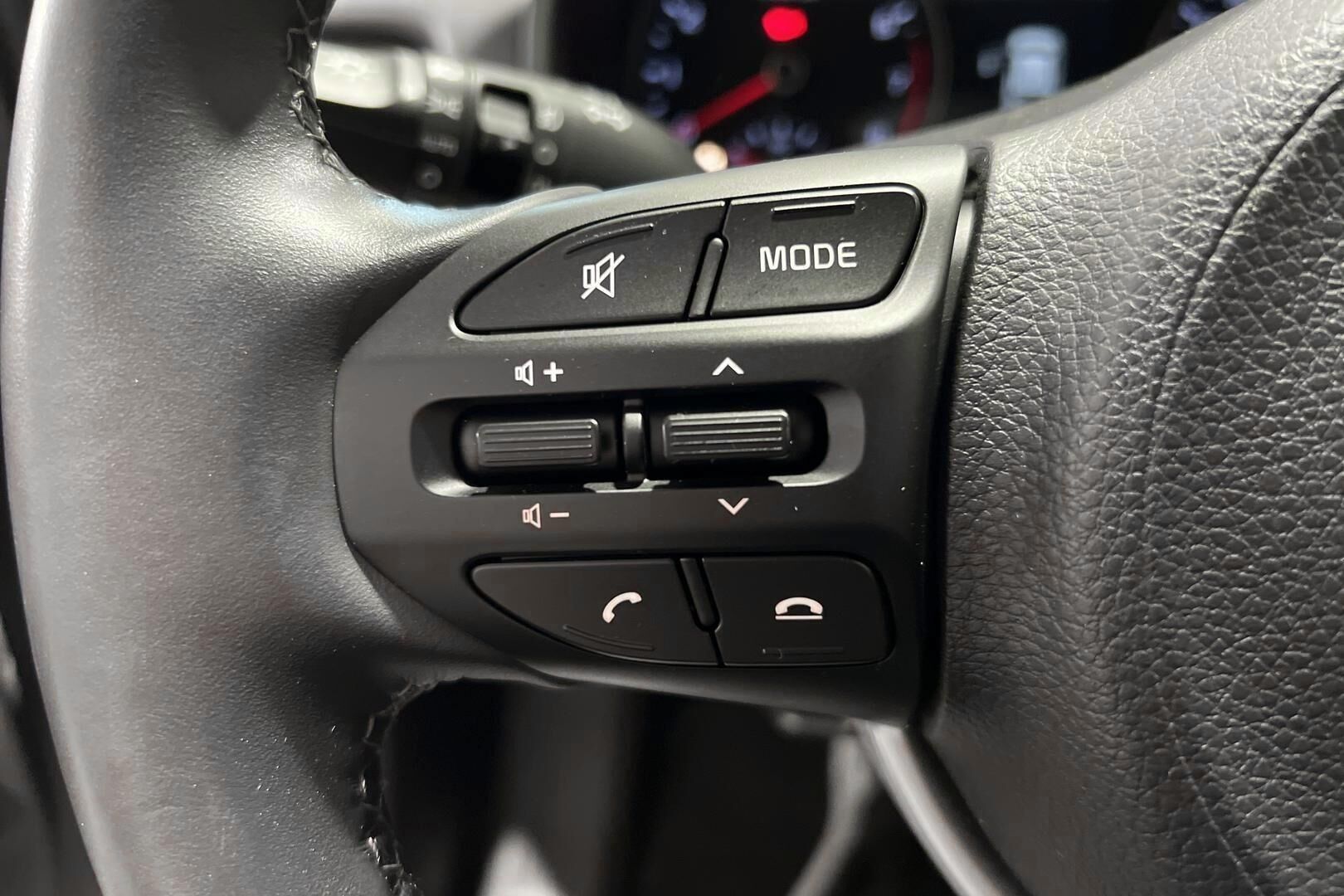 Kia Rio iso kuva 20