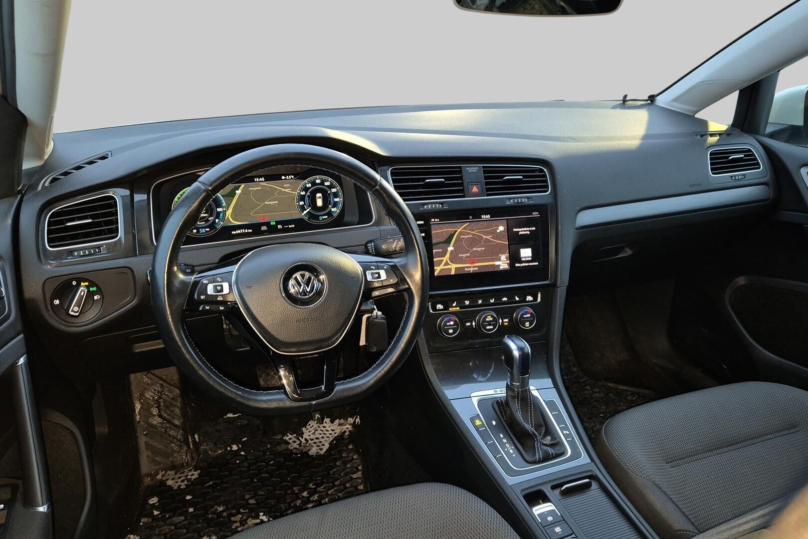 Volkswagen Golf iso kuva 1