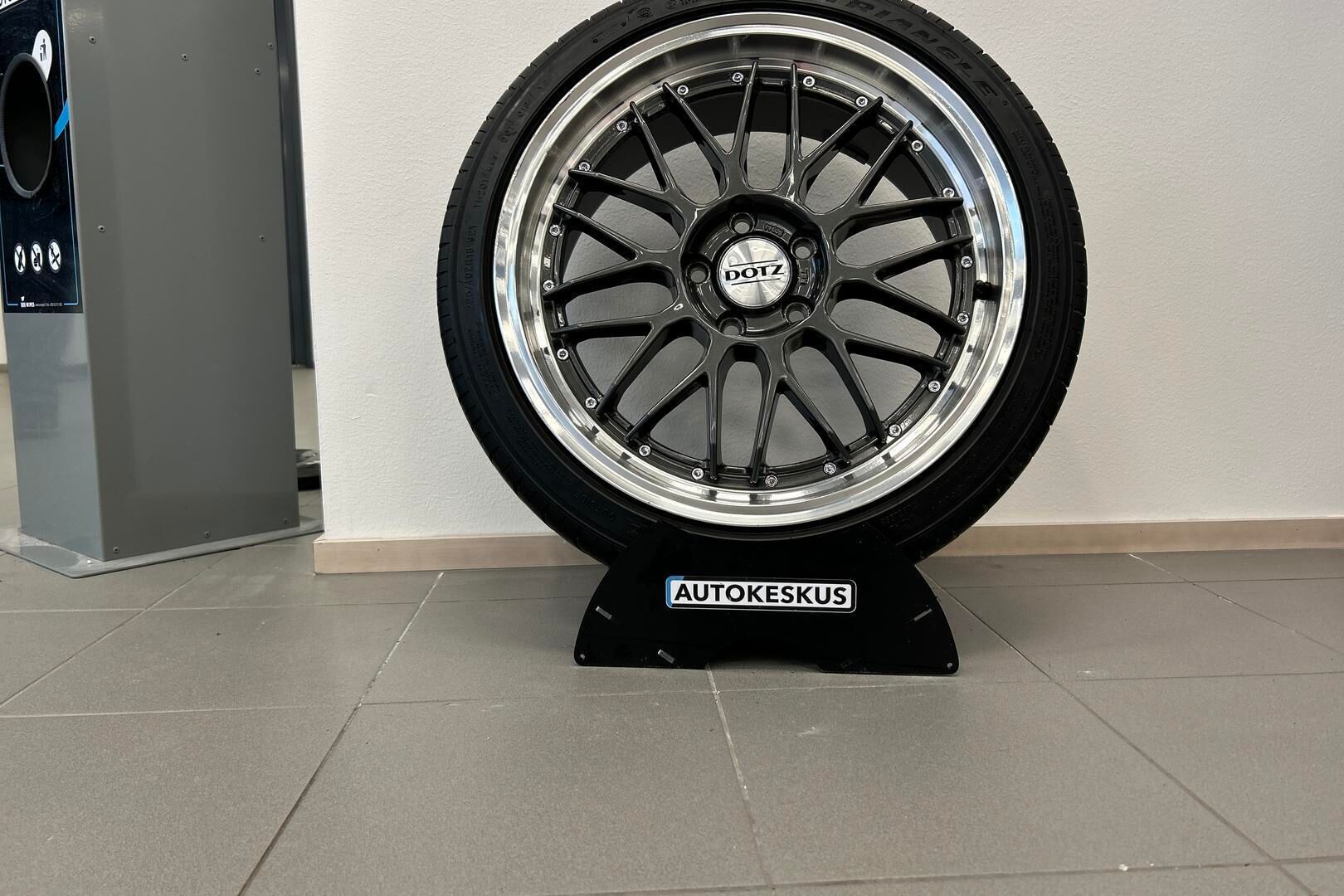 Volkswagen Golf iso kuva 27