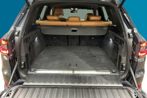 BMW X5 esikatselu 8