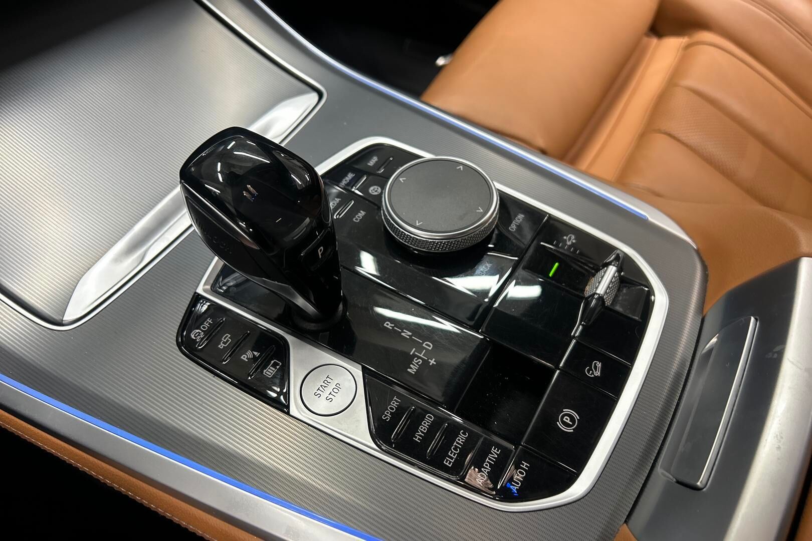 BMW X5 iso kuva 13
