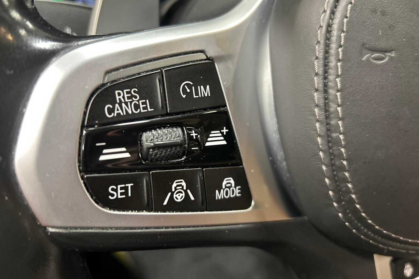 BMW X5 iso kuva 15