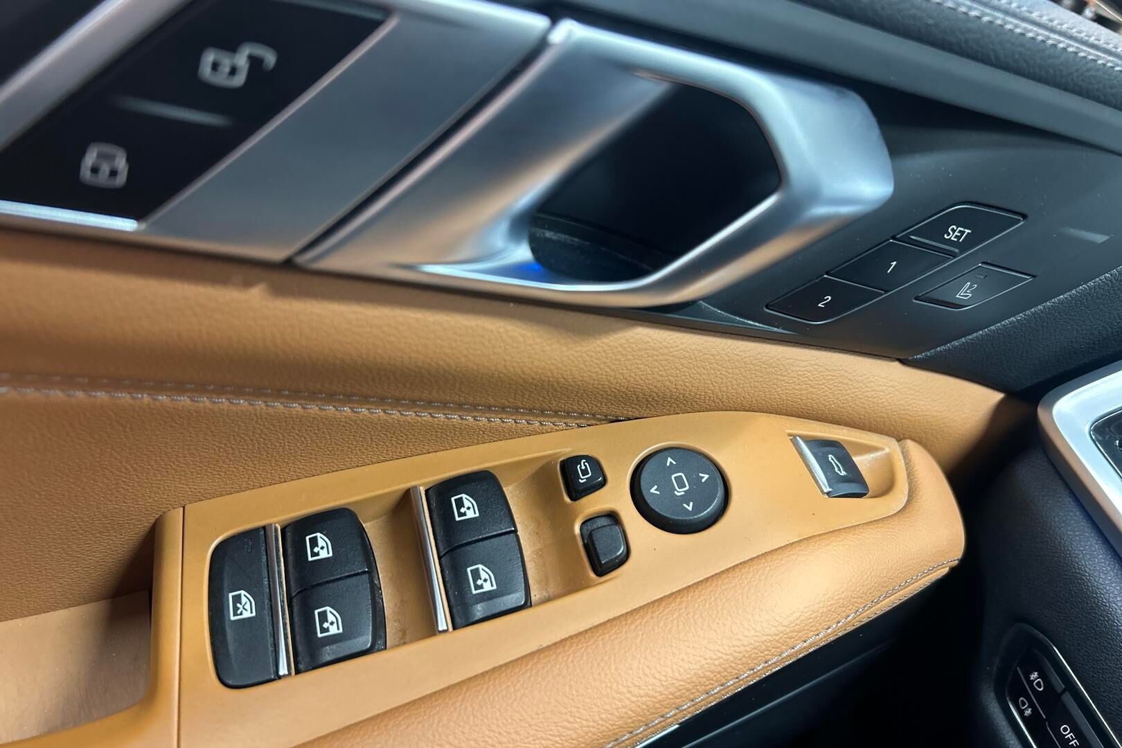 BMW X5 iso kuva 16