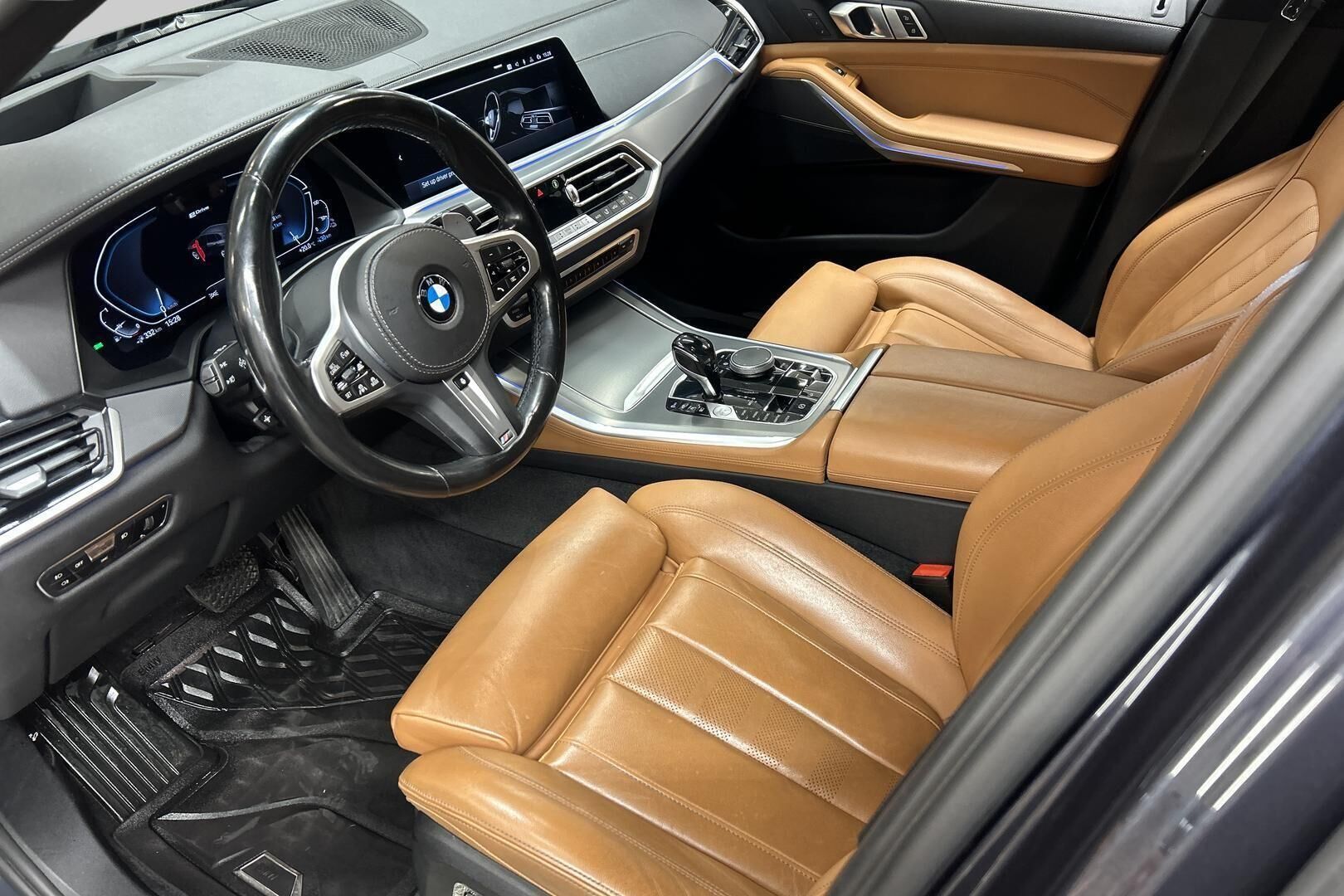 BMW X5 iso kuva 21