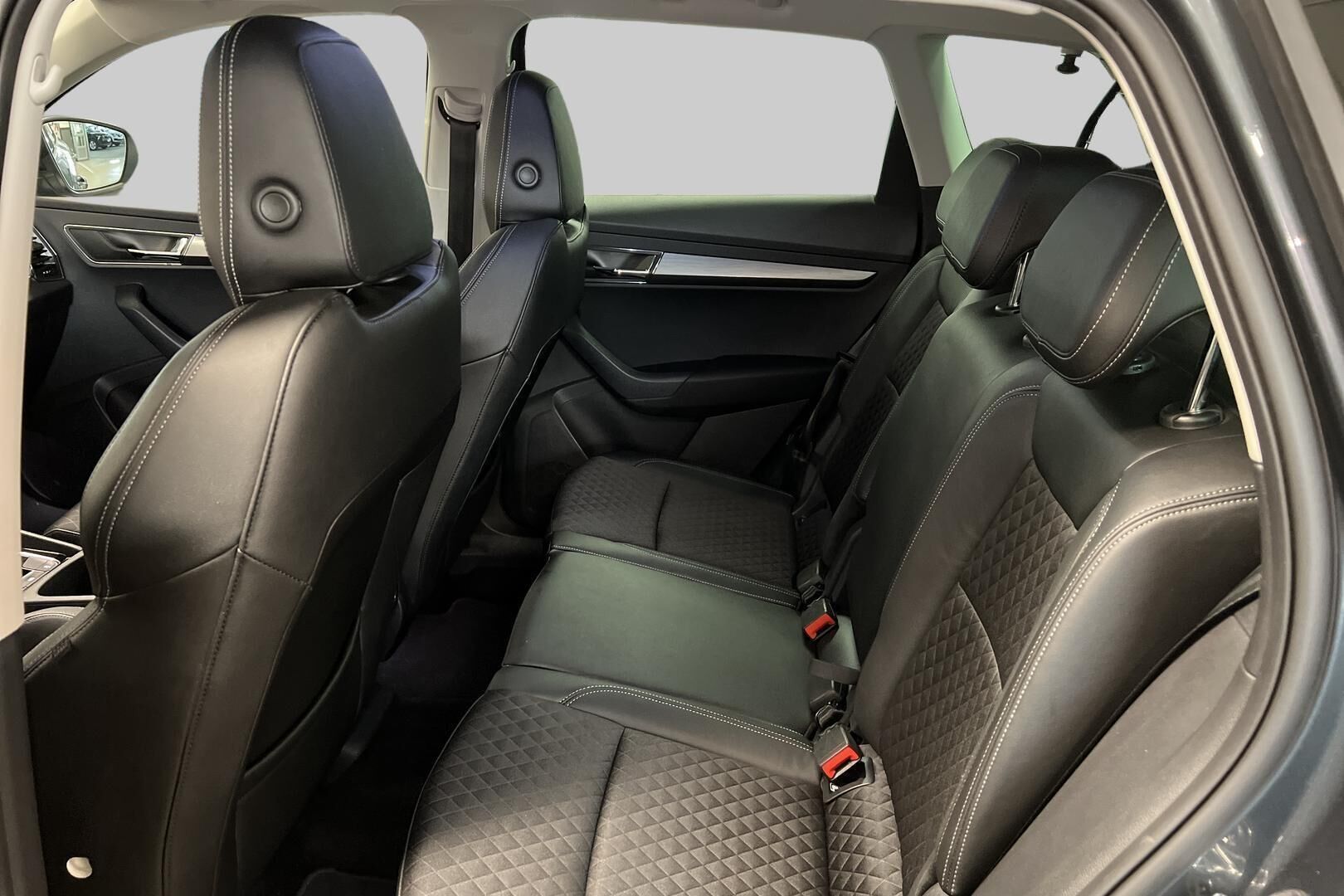 Skoda Karoq iso kuva 10