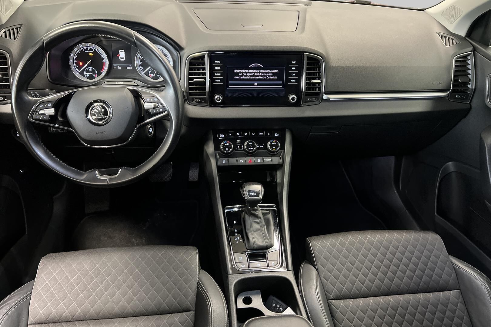 Skoda Karoq iso kuva 11