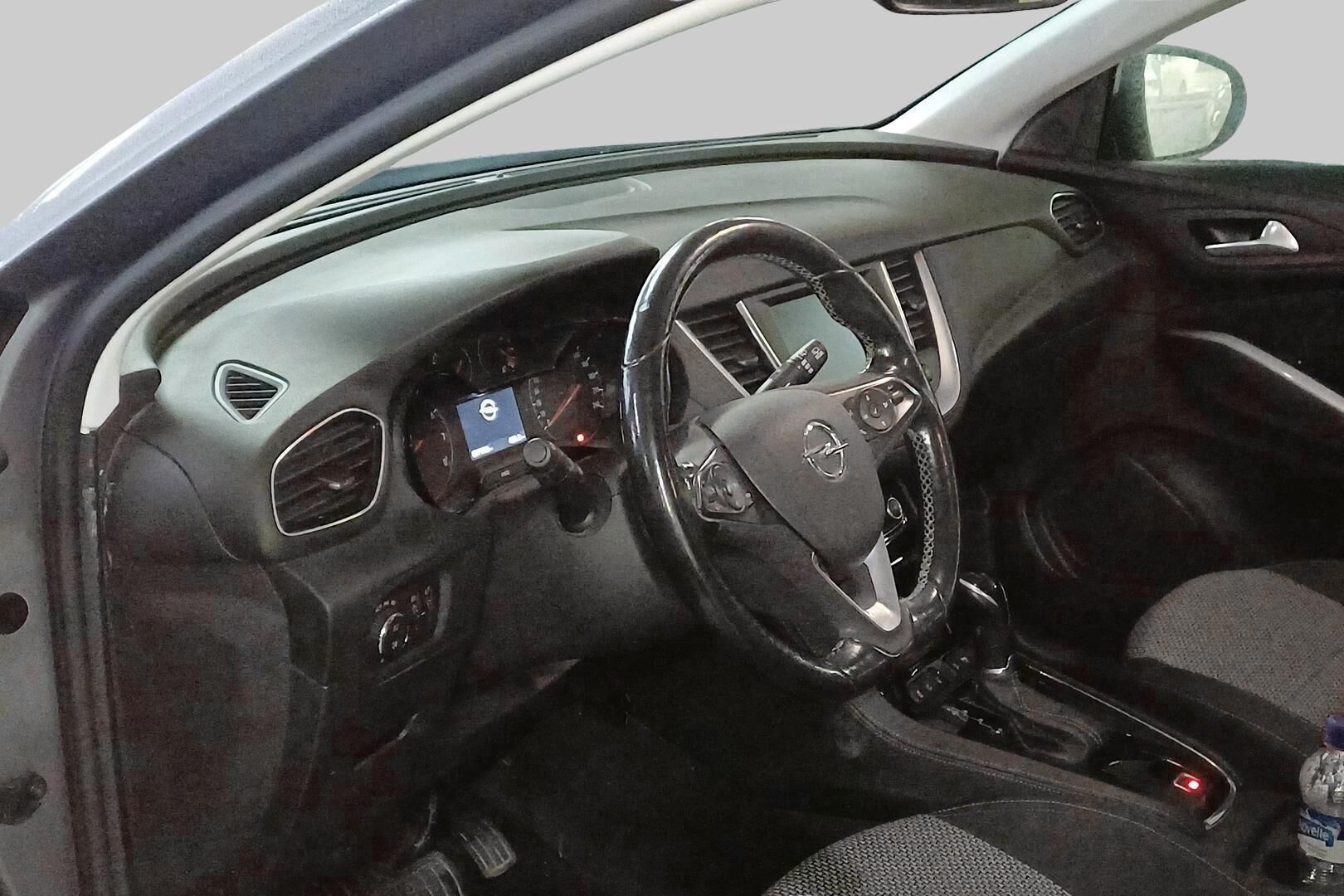 Opel Grandland X iso kuva 2