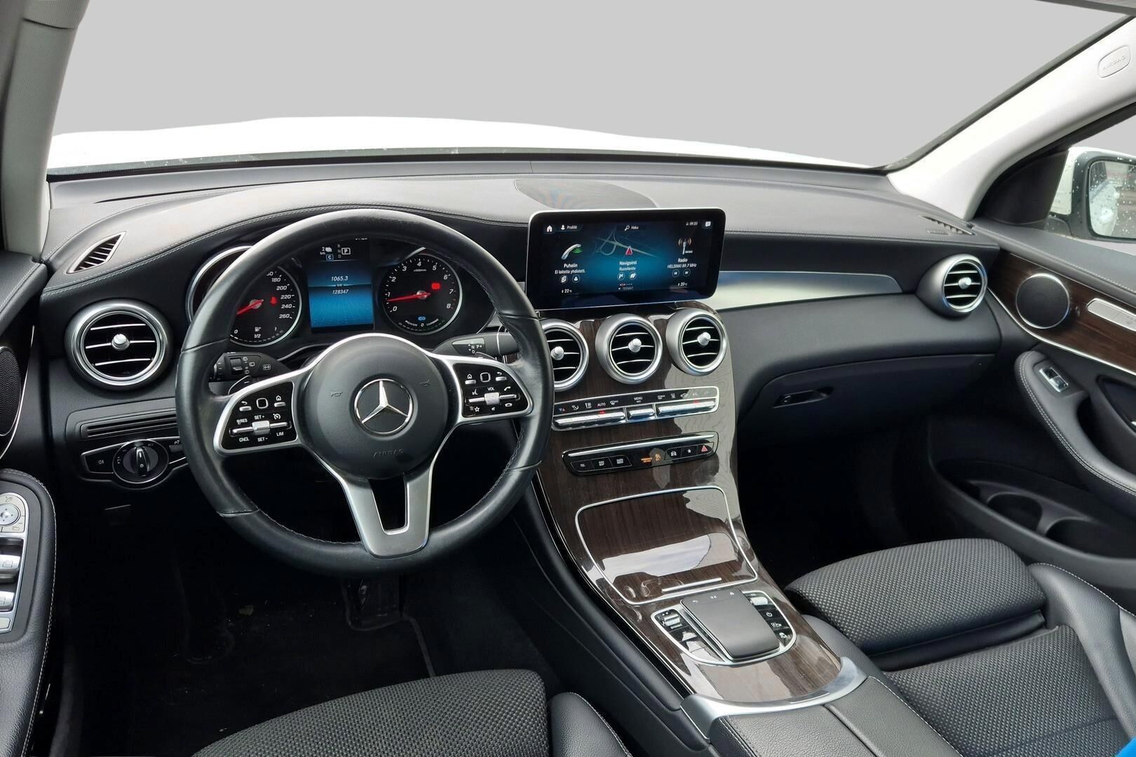 Mercedes-Benz GLC iso kuva 2