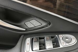 Mercedes-Benz GLC esikatselu 24