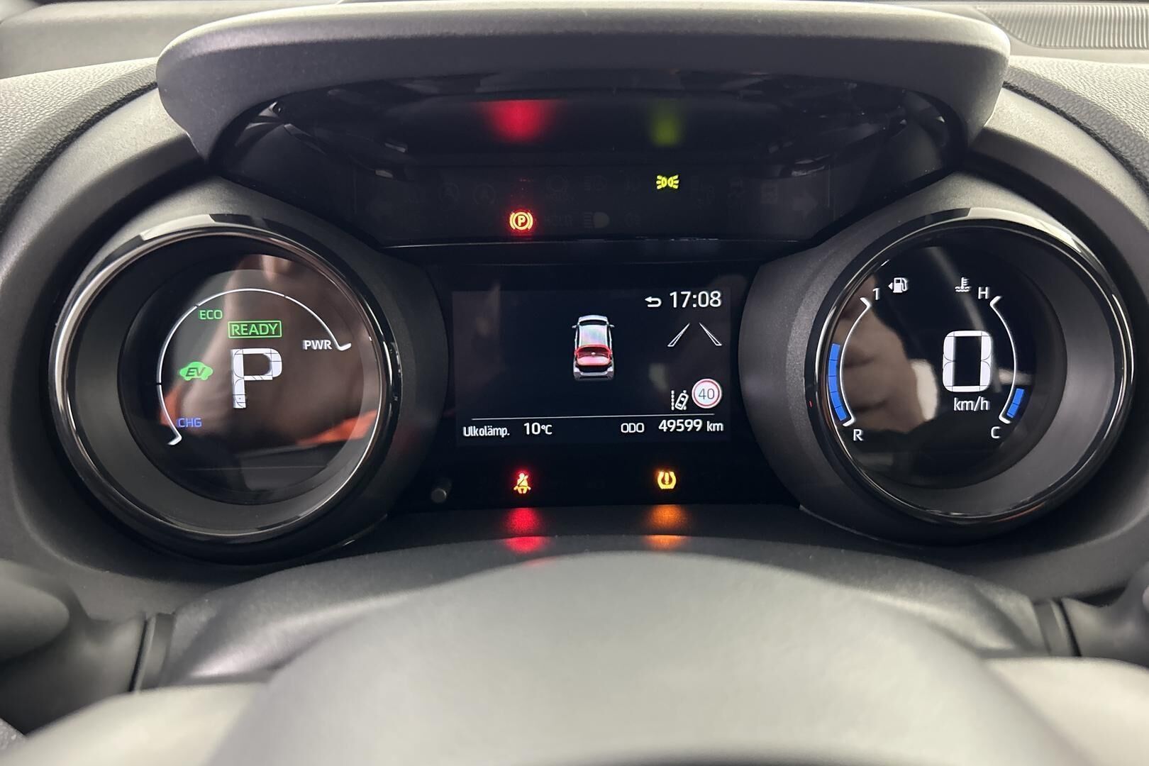 Toyota Yaris iso kuva 10