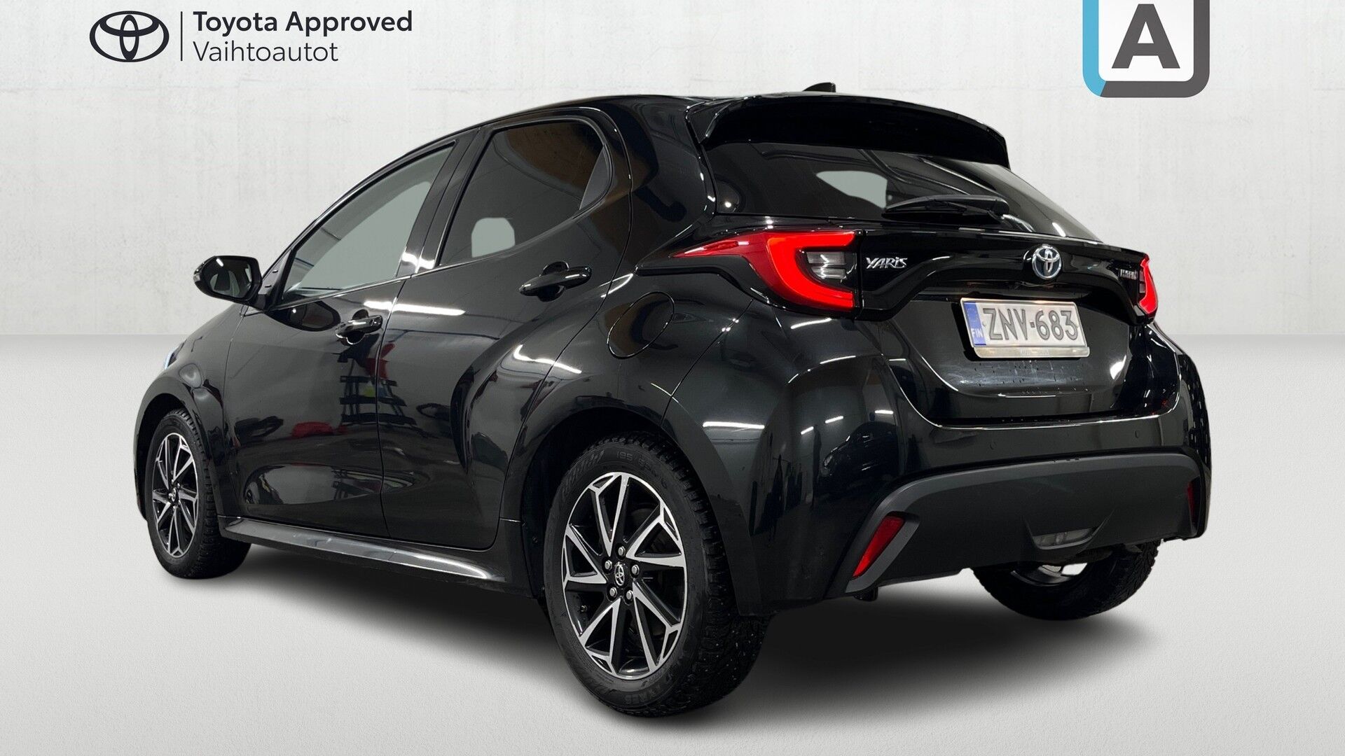 Toyota Yaris iso kuva 2