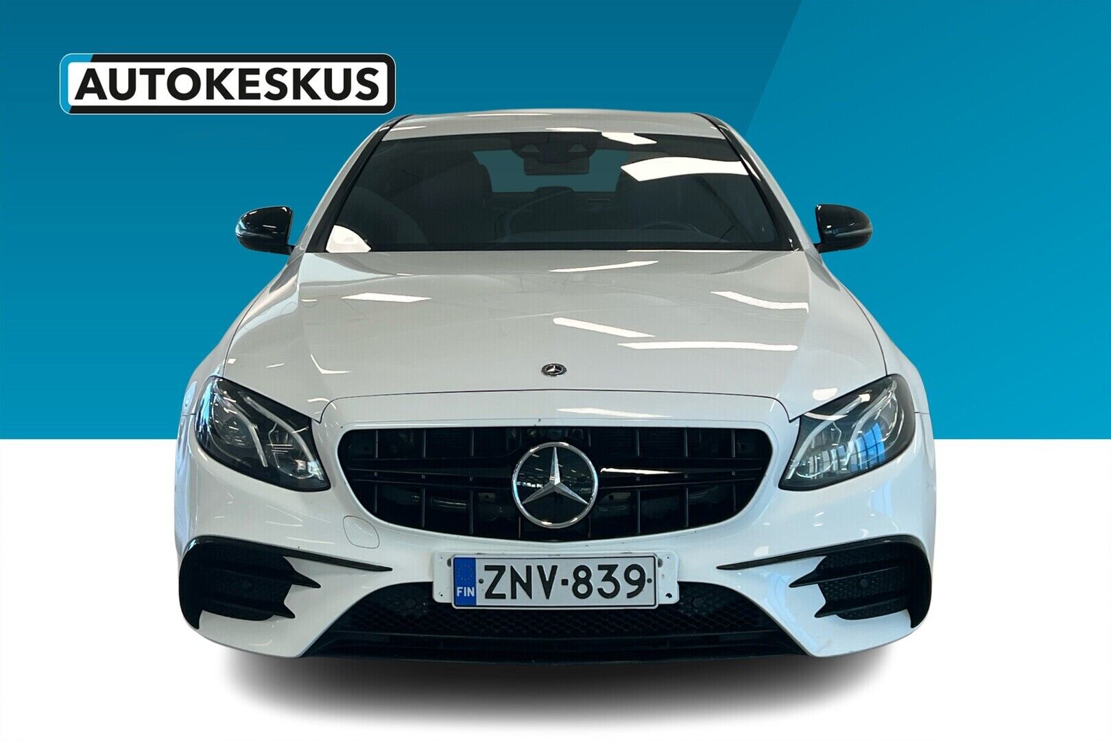 Mercedes-Benz E iso kuva 3