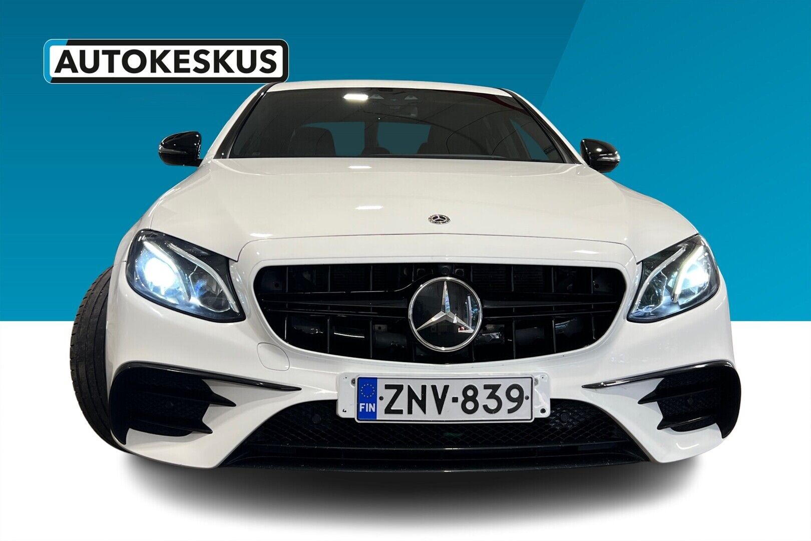 Mercedes-Benz E iso kuva 6